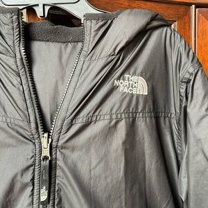 Boys North Face reversal coat jacket size L 14-16